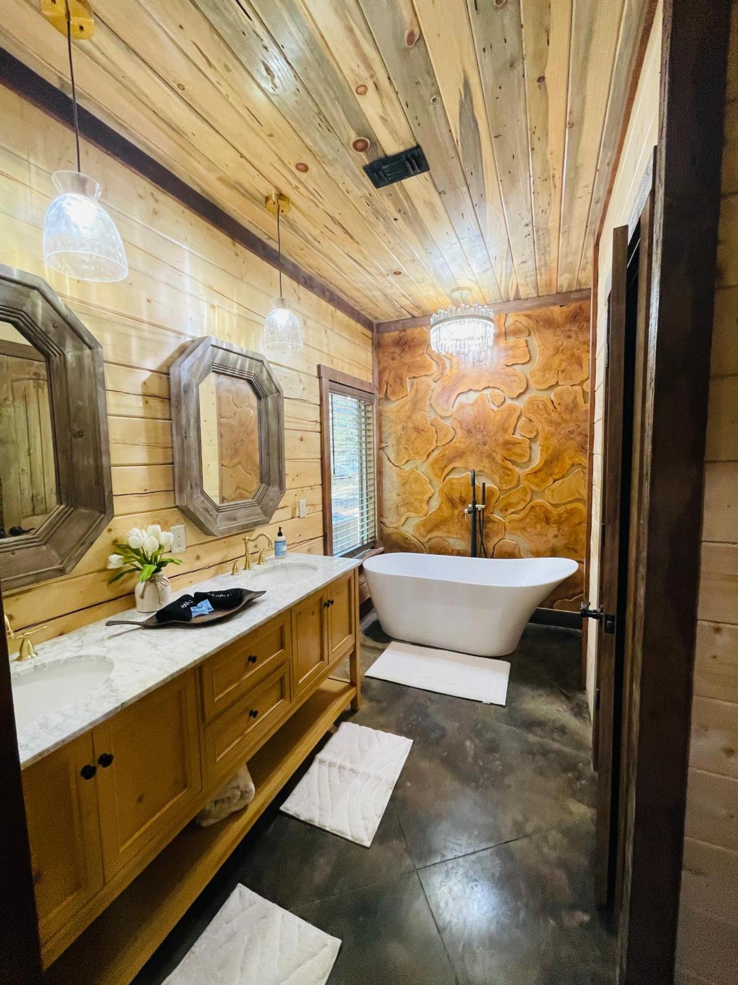 Wolf Creek Luxury Cabin Broken Bow Exterior photo